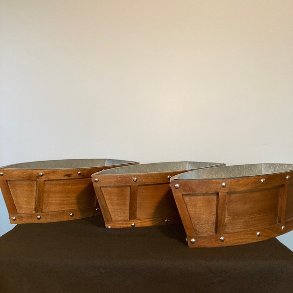 Pottery Barn Rivet Boat Cooler 🥰 - Picture 8 of 9